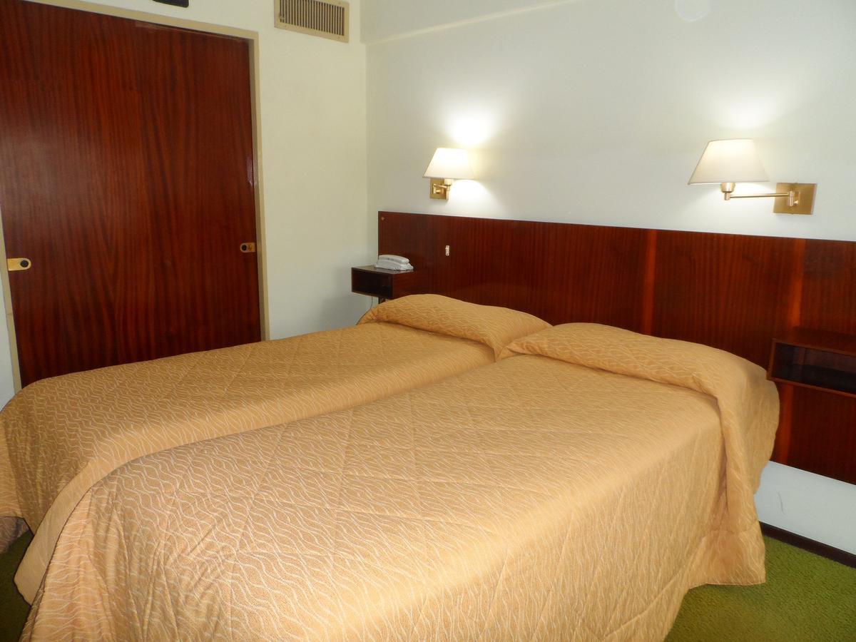 Hotel Eo Park San Clemente del Tuyu Bagian luar foto